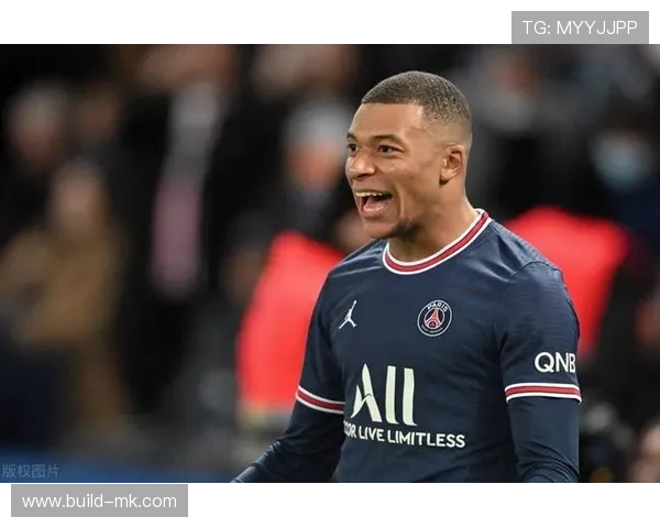 泰国队战象歌声震撼全场 引发球迷热议