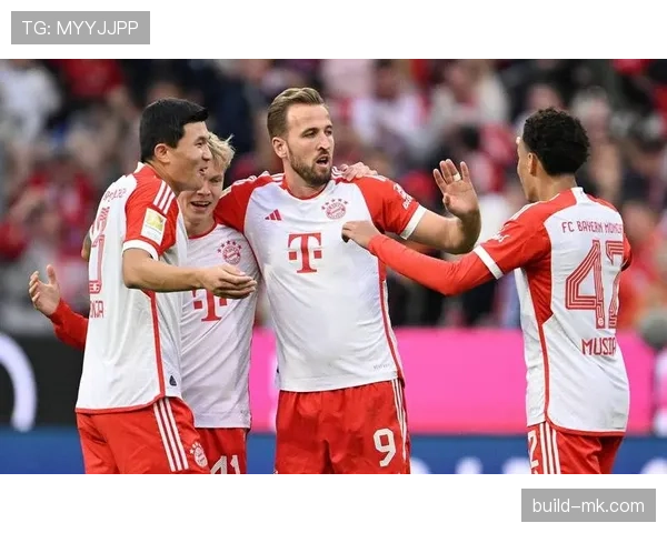 拜仁慕尼黑边路进攻火力全开,轻松取胜状态回升 拜仁慕尼黑边路进攻火力全开,轻松取胜状态回升