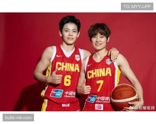 杨力维赛场像野兽，翻一张生活照就把我这穷人眼镜打碎了